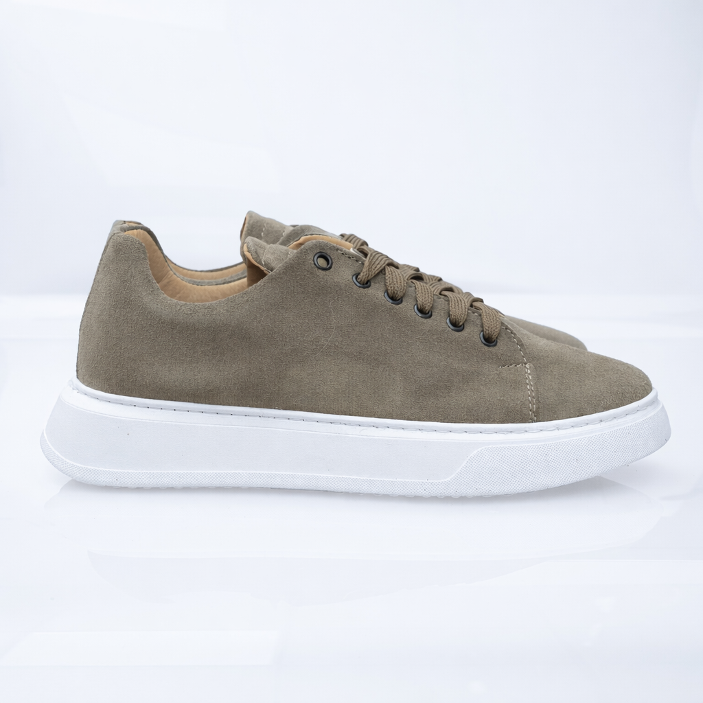 Burnout Sneakers in Camoscio