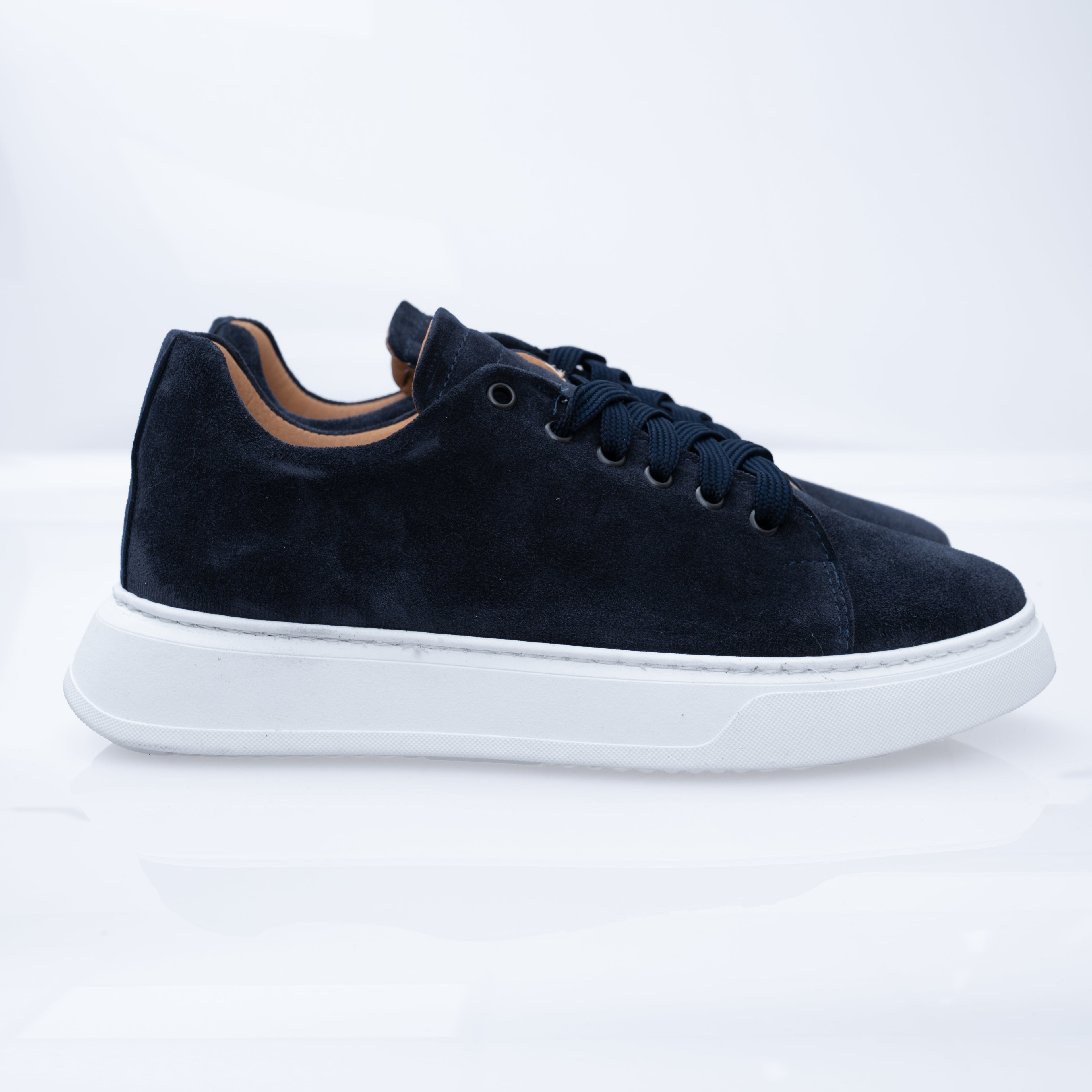 Burnout Sneakers in Camoscio